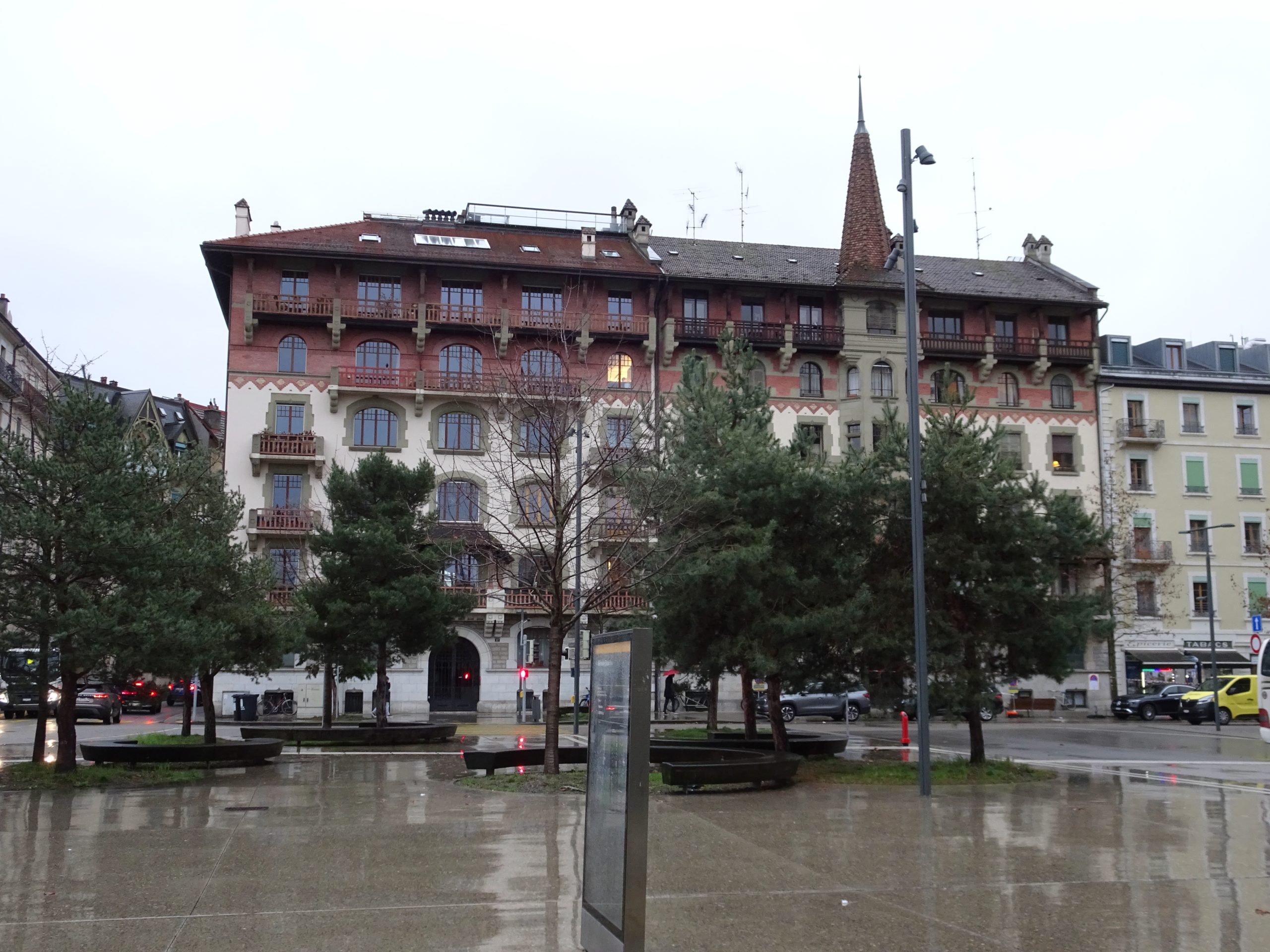 Avenue de la Gare-des-Eaux-Vives 10-12