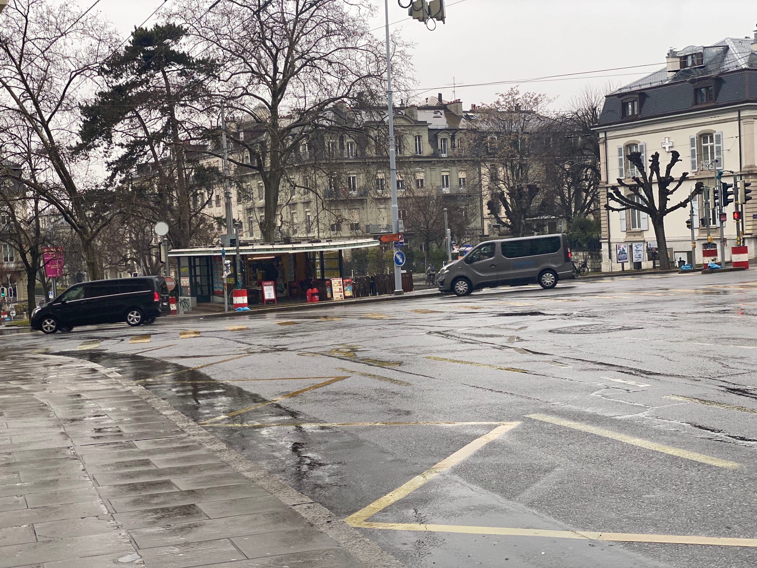 Abri de tram de la Place Claparède