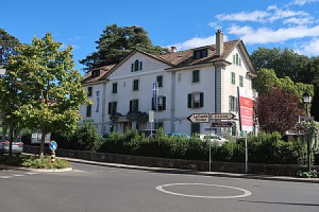 Place du Manoir 4