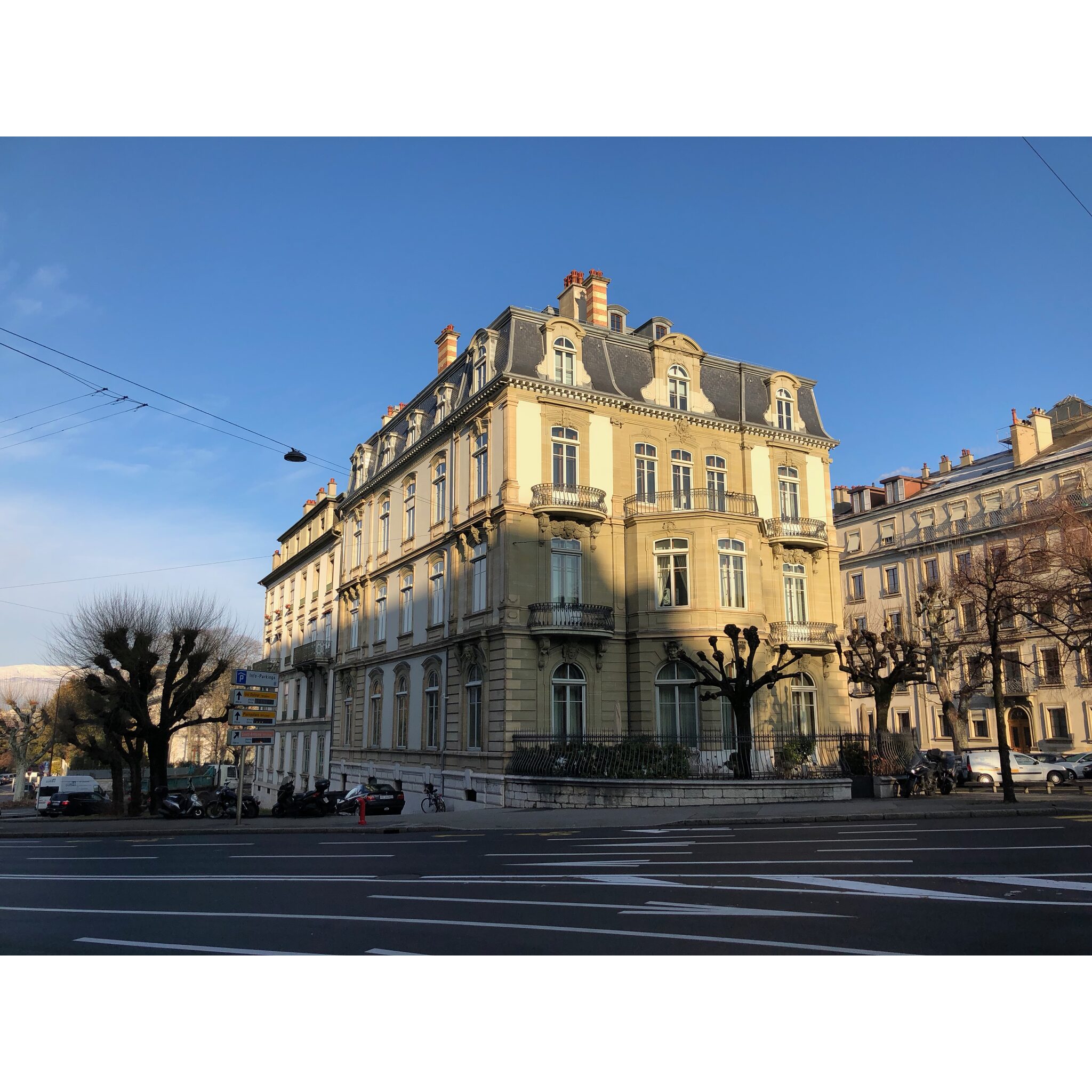 Cours des Bastions 18