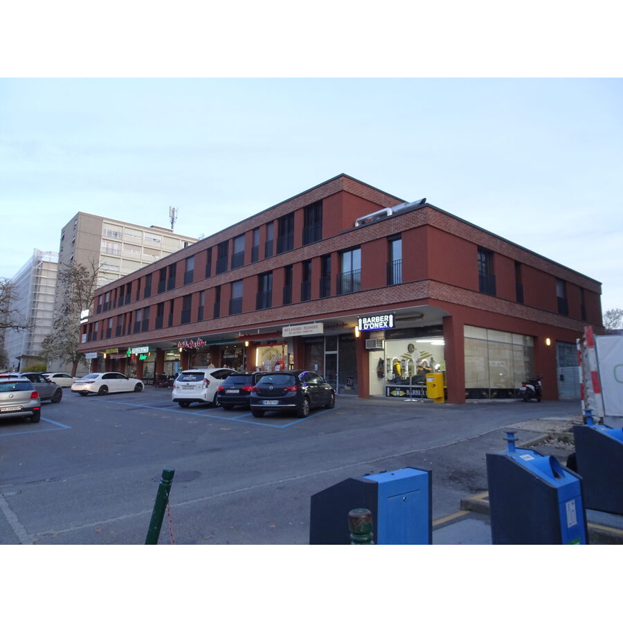 Bëtiments commerciaux Grandes-Communes