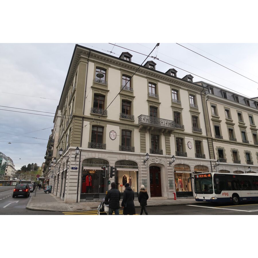 Rue du Rhône 100
