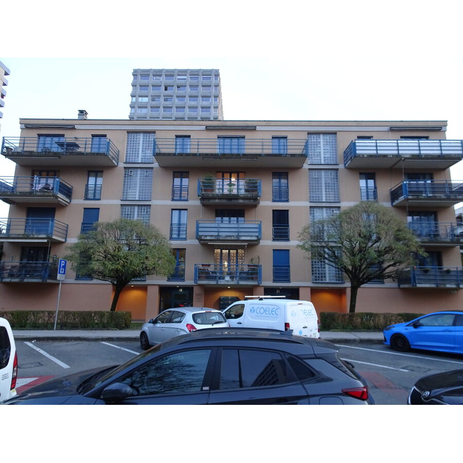 Avenue du Bois-de-la-Chapelle 19-21