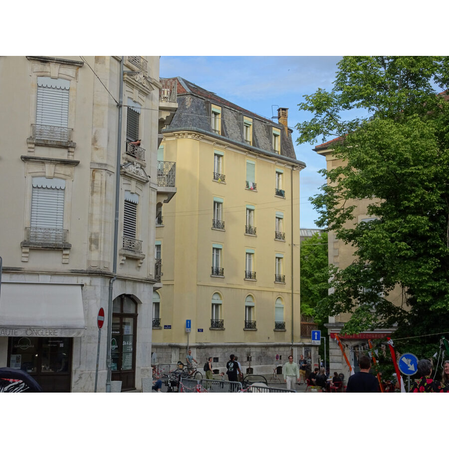 Rue Jean-Jacques-De-SELLON 2-6