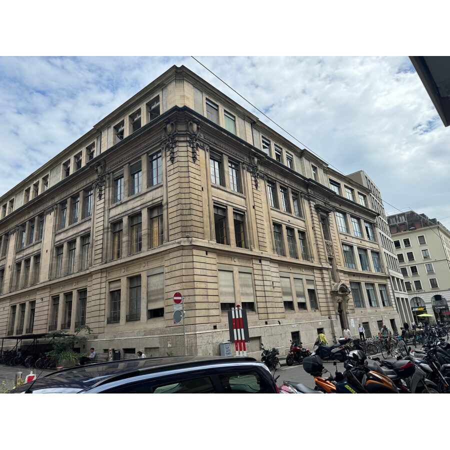 Rue ROUSSEAU 8