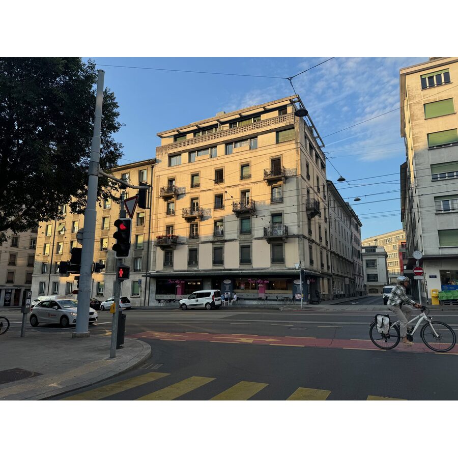 Rue Louis-FAVRE 6