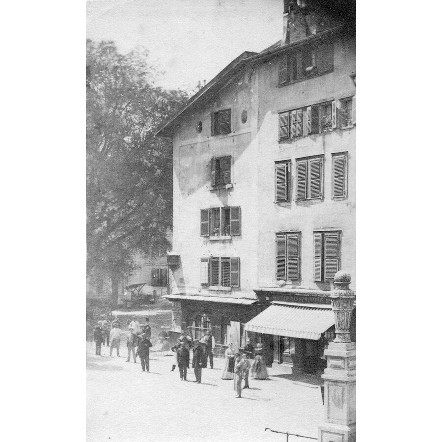 Place du Bourg-de-Four 20