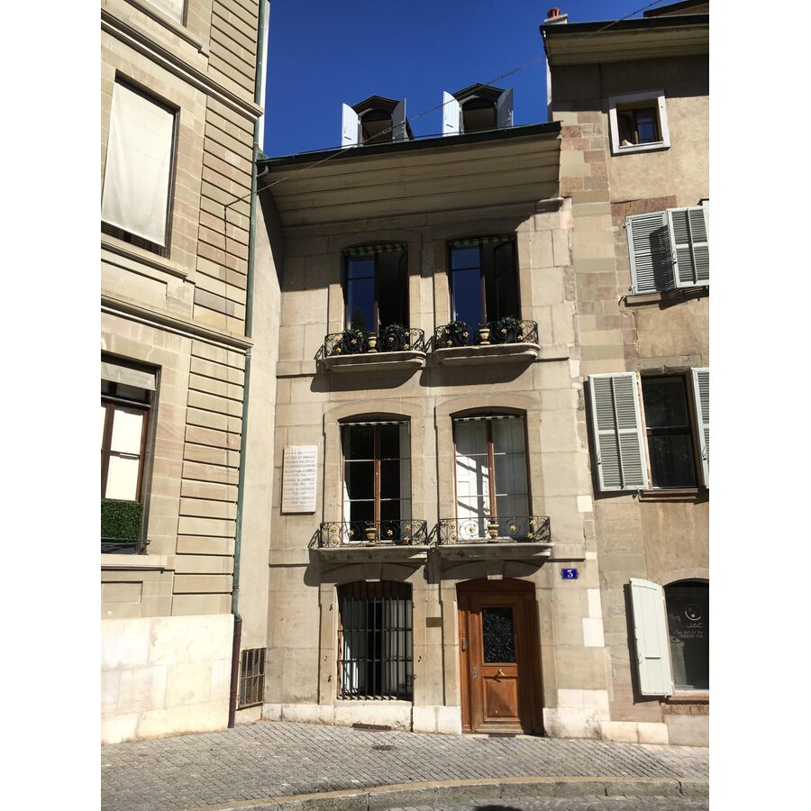 Cour de Saint-Pierre 3