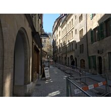 Rue Étienne Dumont 2016-04-28_11-02-28