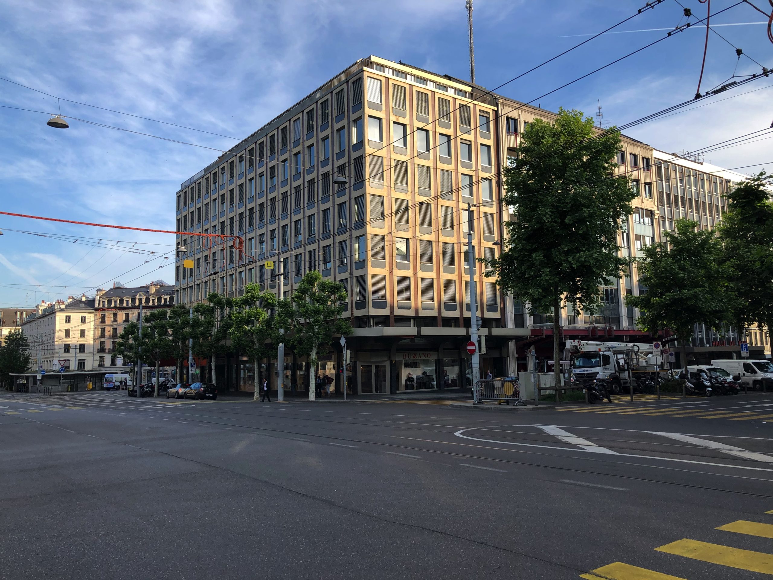 Cours de Rive 15