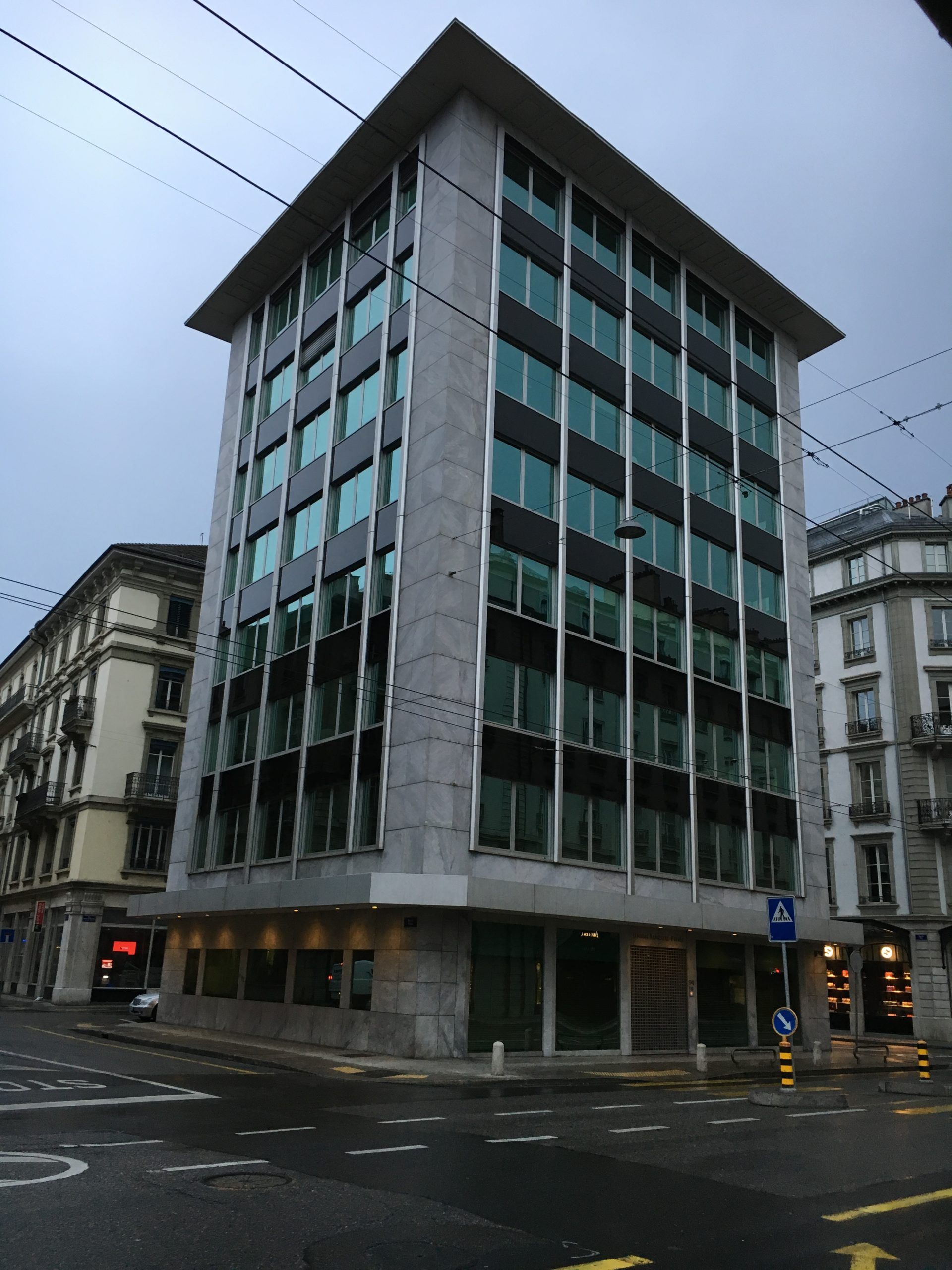 Place de la Métropole 2016-04-16_07-22-07
