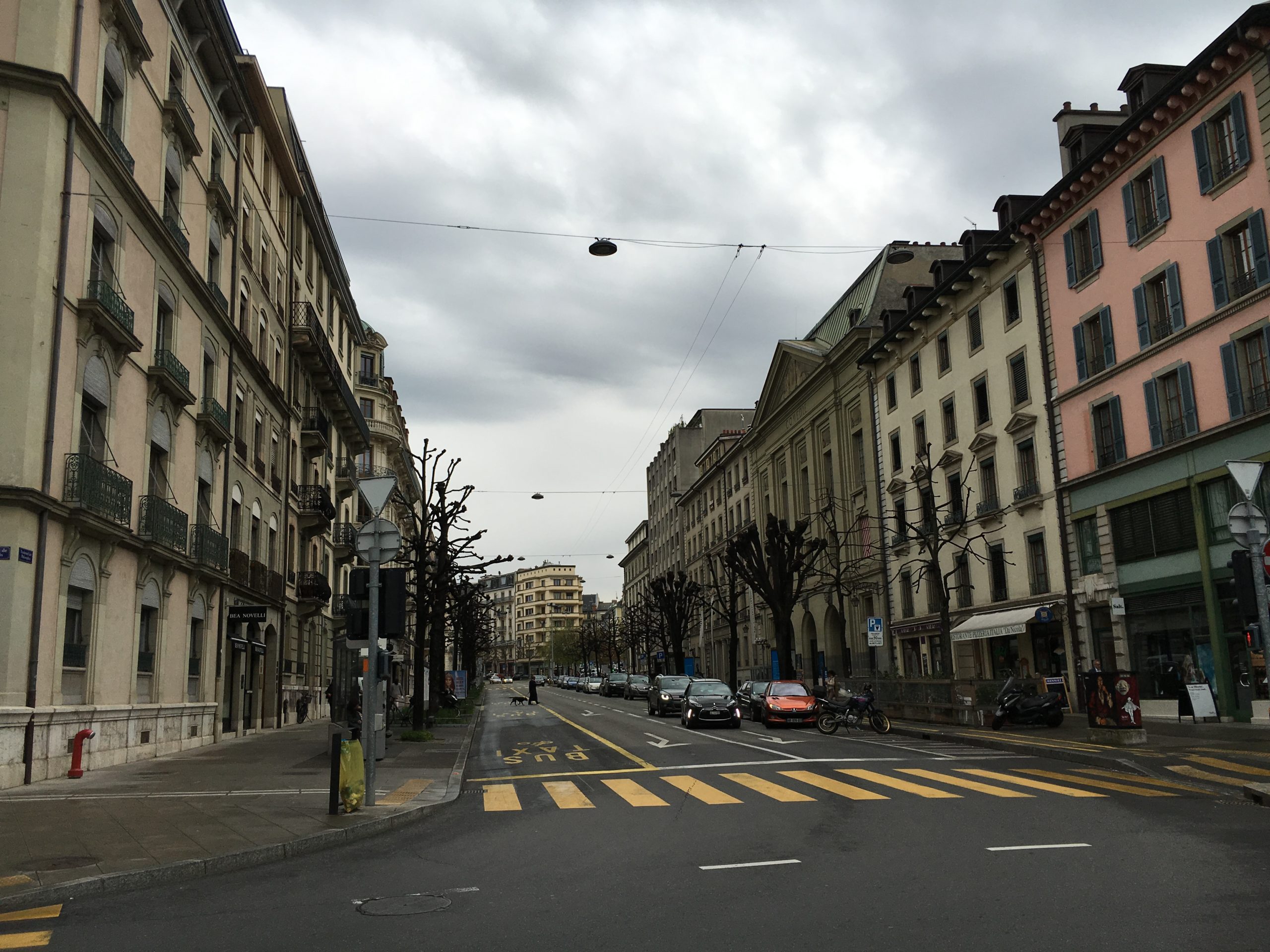Rond-Point de Plainpalais 2016-04-15_17-47-38