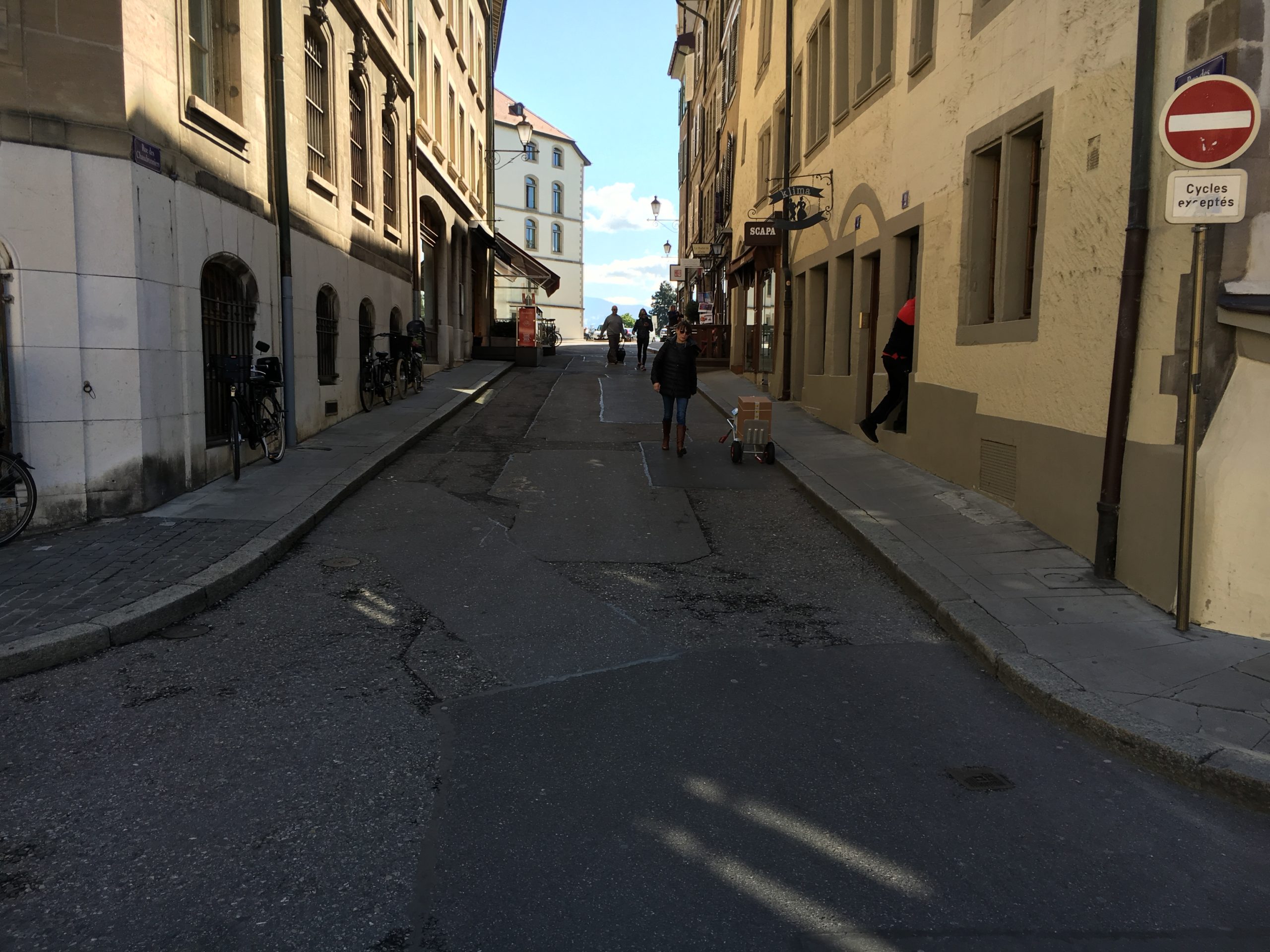 Rue des Chaudronniers 2016-04-28_11-01-36