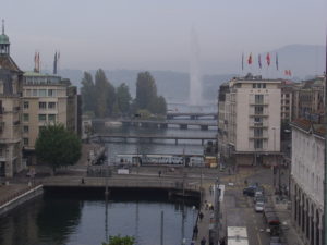 Abri des transports publics de Bel-Air